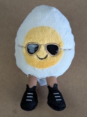 Jellycat London Amusables Boiled Egg Chic Plush Toy, Egg Wearing Sunglasses 4"